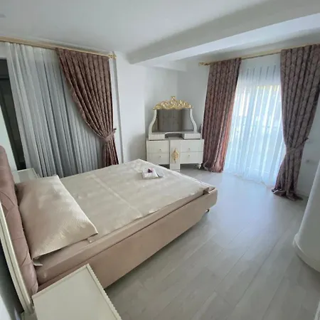 Ustatahir Villa