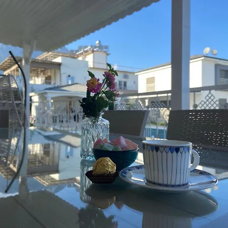 Ustatahir Villa