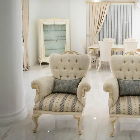 Ustatahir Villa *